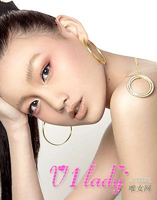 怎么样化妆可以让鼻子显得更加挺拔和笔直
