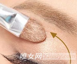 怎么化妆可以让自己看起来像混血儿