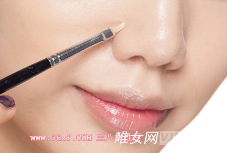 冬季使用彩妆化妆品有哪些注意事项
