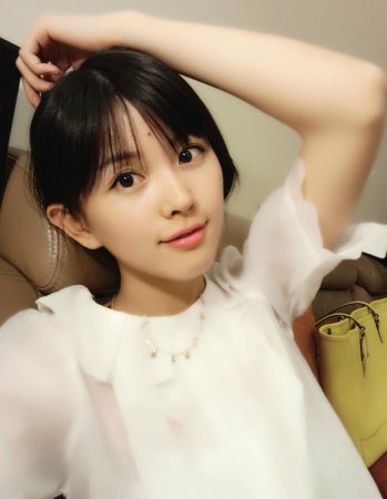 南昌大学校花钟恩淇个人资料及相片写真集图片展示